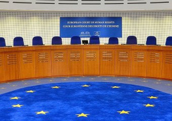 800px-European_Court_of_Human_Rights,_courtroom,_2014_(cropped)